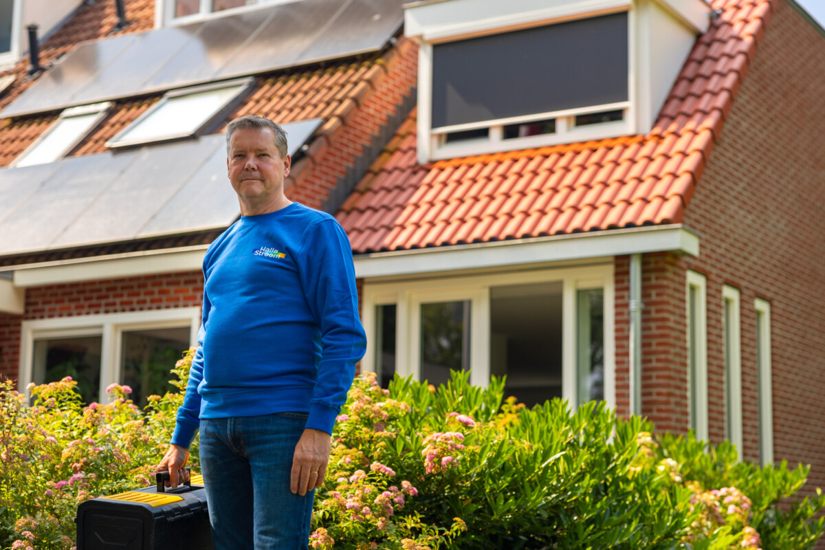 Monteur bij woning 02 HalloStroom