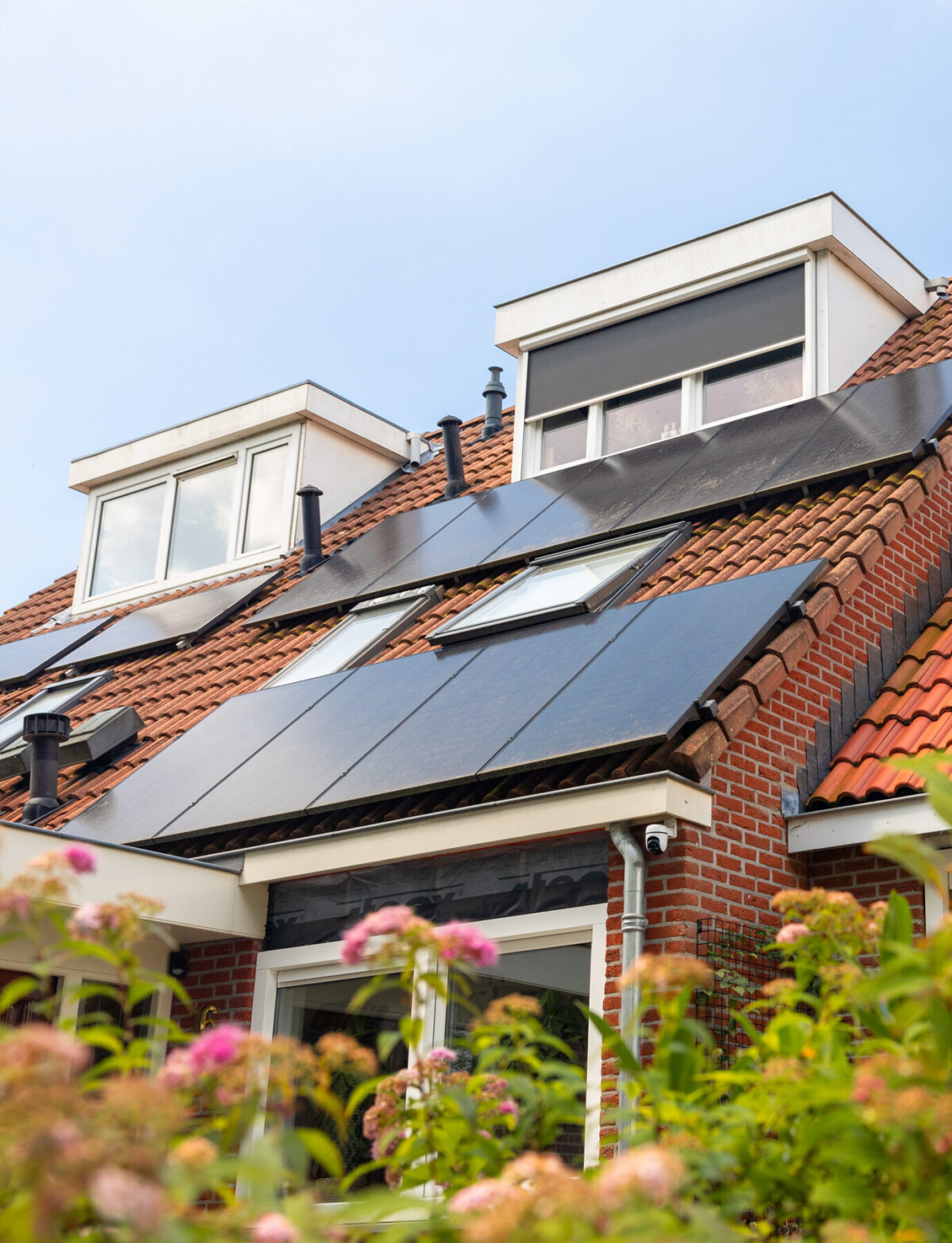 Zonnepanelen op dak 01 Hallo Stroom